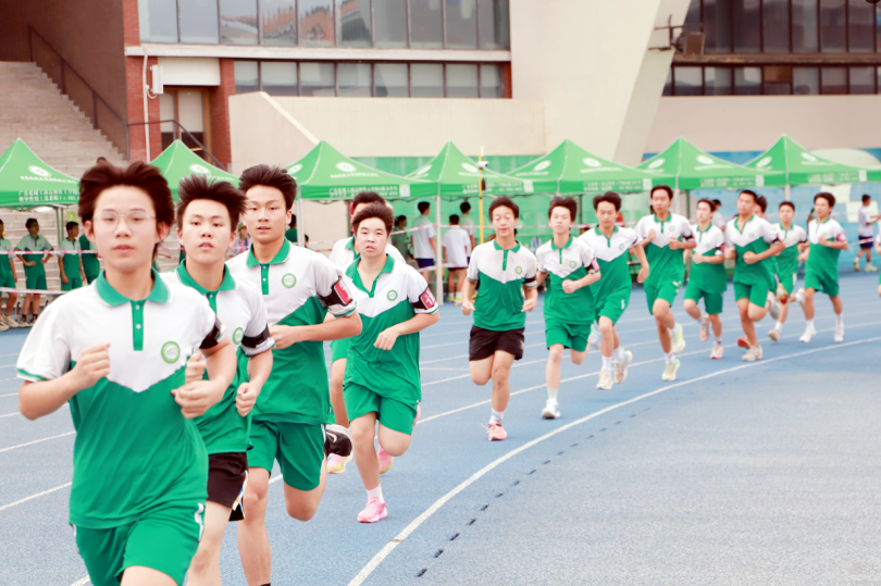 有温度的教育 | 我校助力花都区体育中考，爱心物资为考生护航